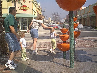 Duane, Emily, Amanda and Marissa at Shaffer Fountain